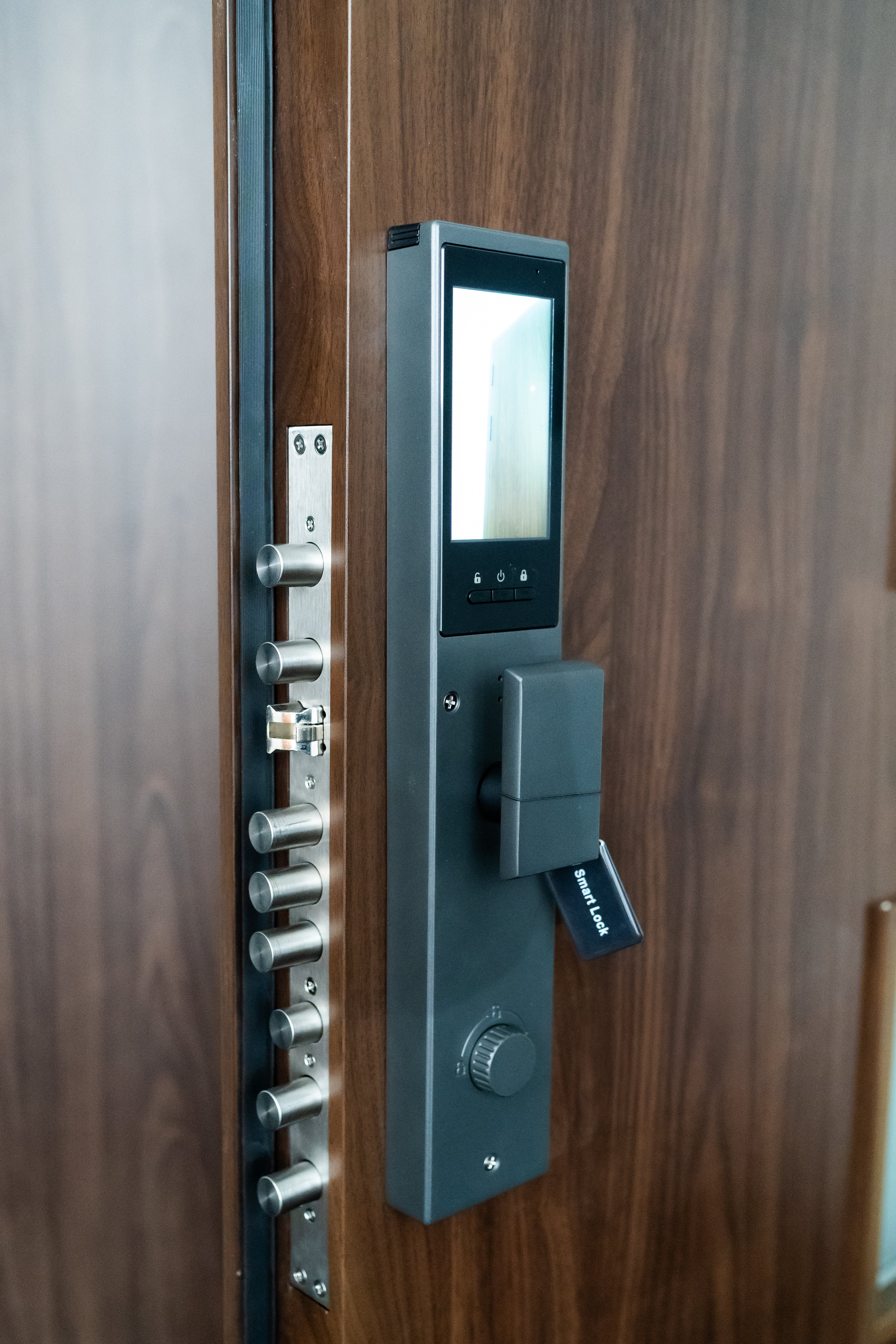 SZÉPSÉGHIBÁS - Hőszigetelt biztonsági bejárati ajtó IronDOOR14 98×208 cm