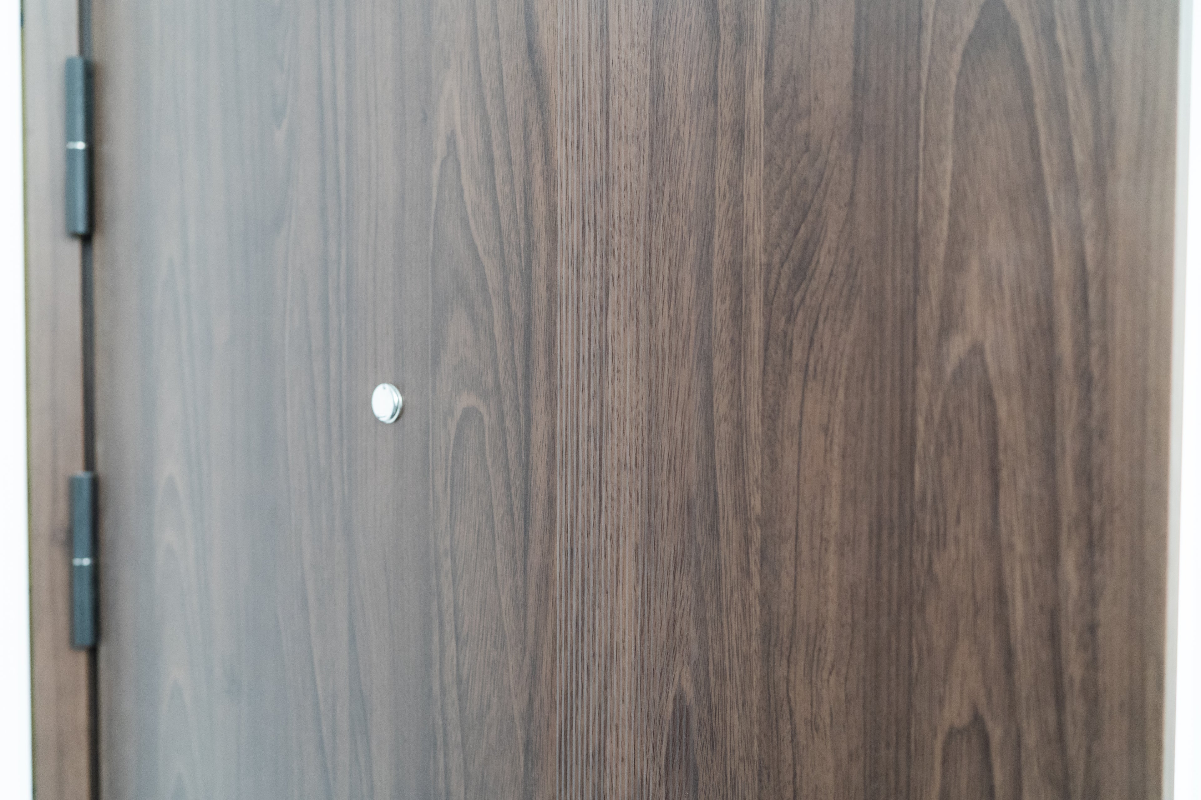 Hőszigetelt biztonsági bejárati ajtó IronDOOR25 98×208 cm - Prémium kivitel: 100mm-es profil, rejtett zsanérral
