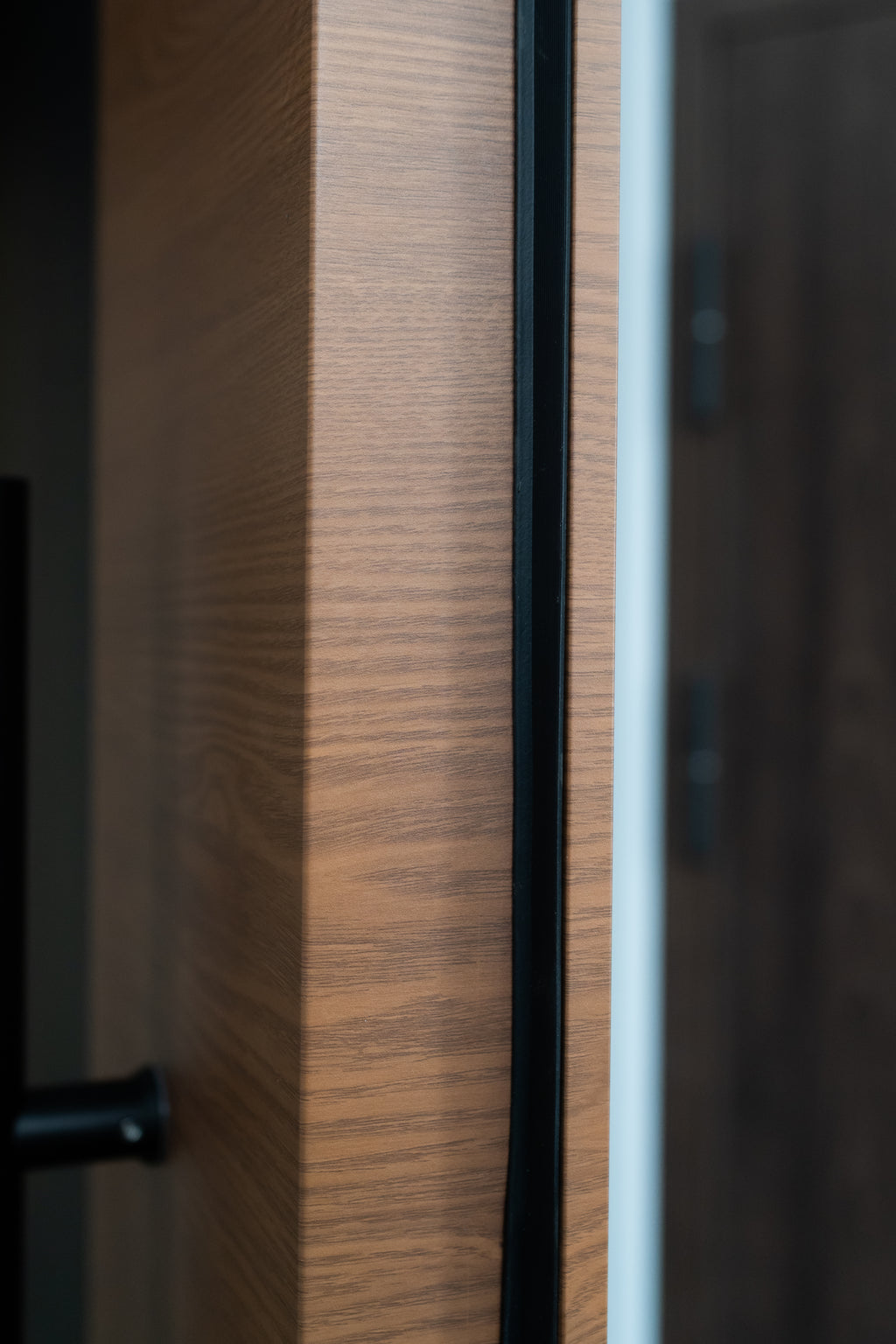 Hőszigetelt biztonsági bejárati ajtó IronDOOR27 98×208 cm