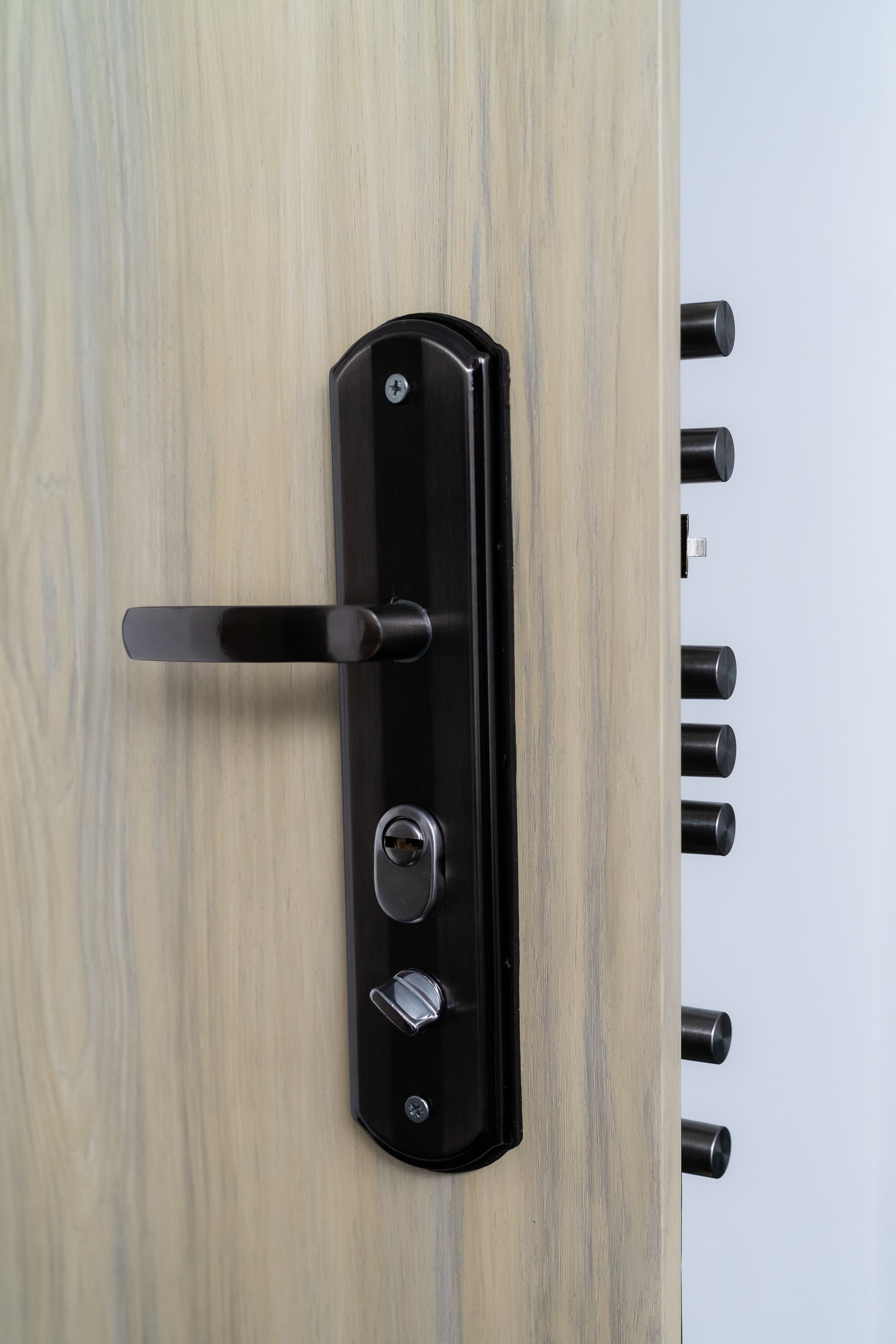 Hőszigetelt biztonsági bejárati ajtó IronDOOR32 98×208 cm